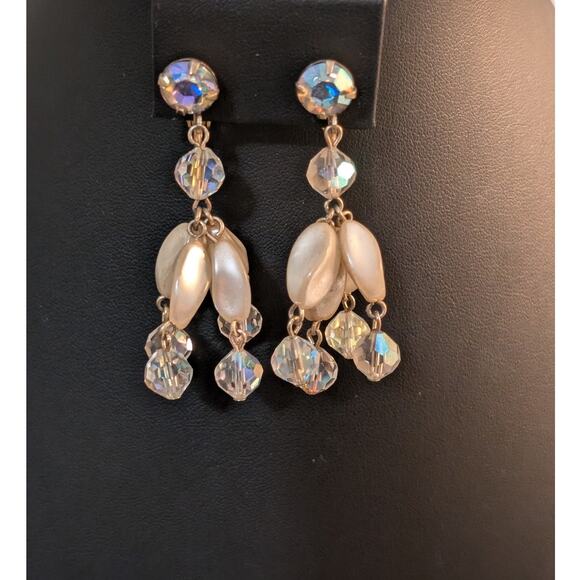 Vintage Aurora Borealis Crystal Faux Pearl Chandelier Dangle Clip On Earrings - Picture 5 of 5